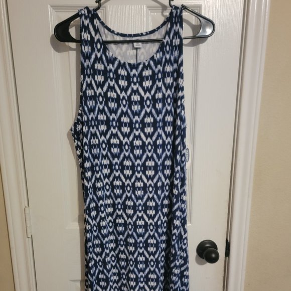 Old Navy Dresses & Skirts - Old Navy sleeveless swing dress, white and navy print, 1X
